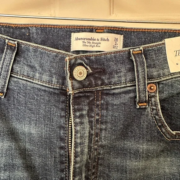 Abercrombie 90s Ultra High Rise straight Blue Jeans 2R NWT - Picture 4 of 4